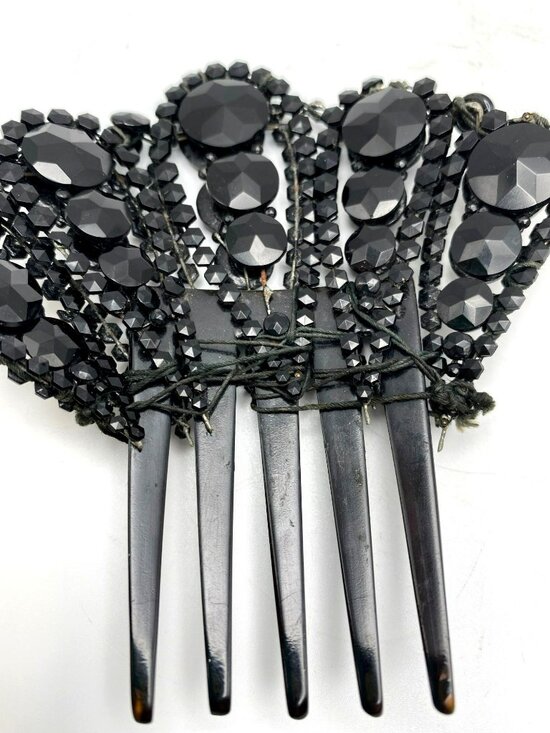 Antique Victorian Mourning Comb Jet Black Beads Beaded  display picture 3